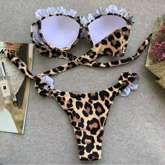 Leopard Print Ruffle Bikini Set - Picture 3 of 3